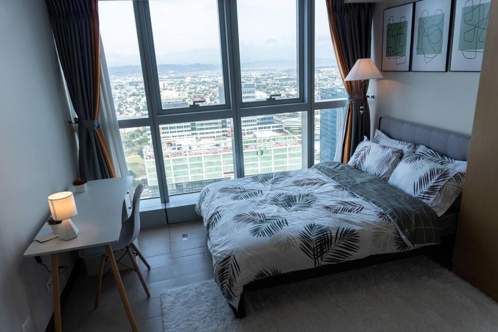 A2J Luxury 2Br Bgc Uptown Suite Near Uptown Mall Manila Exterior foto