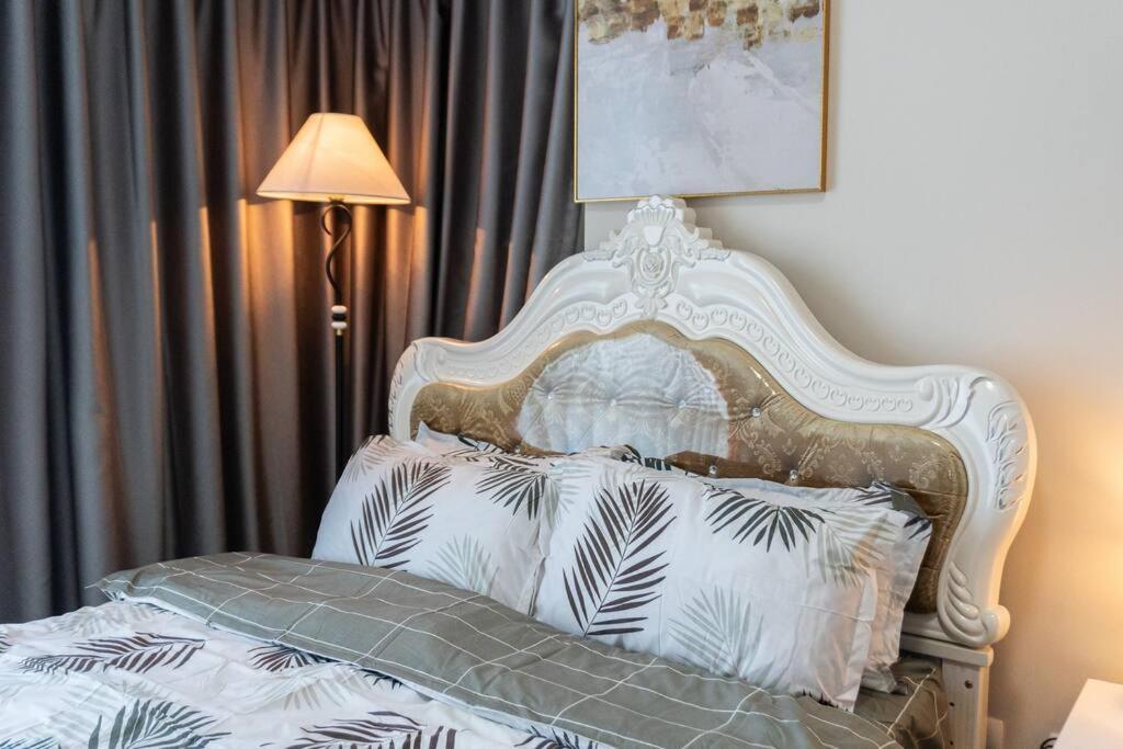 A2J Luxury 2Br Bgc Uptown Suite Near Uptown Mall Manila Exterior foto