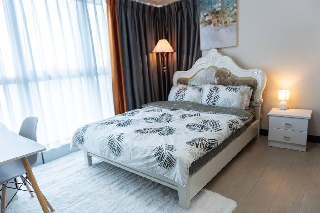 A2J Luxury 2Br Bgc Uptown Suite Near Uptown Mall Manila Exterior foto